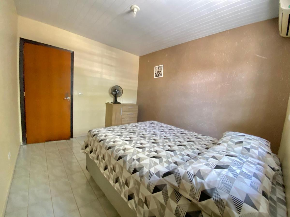 Casa Grande Com 2 Quartos E 1 Suite Foz do Iguaçu Kültér fotó