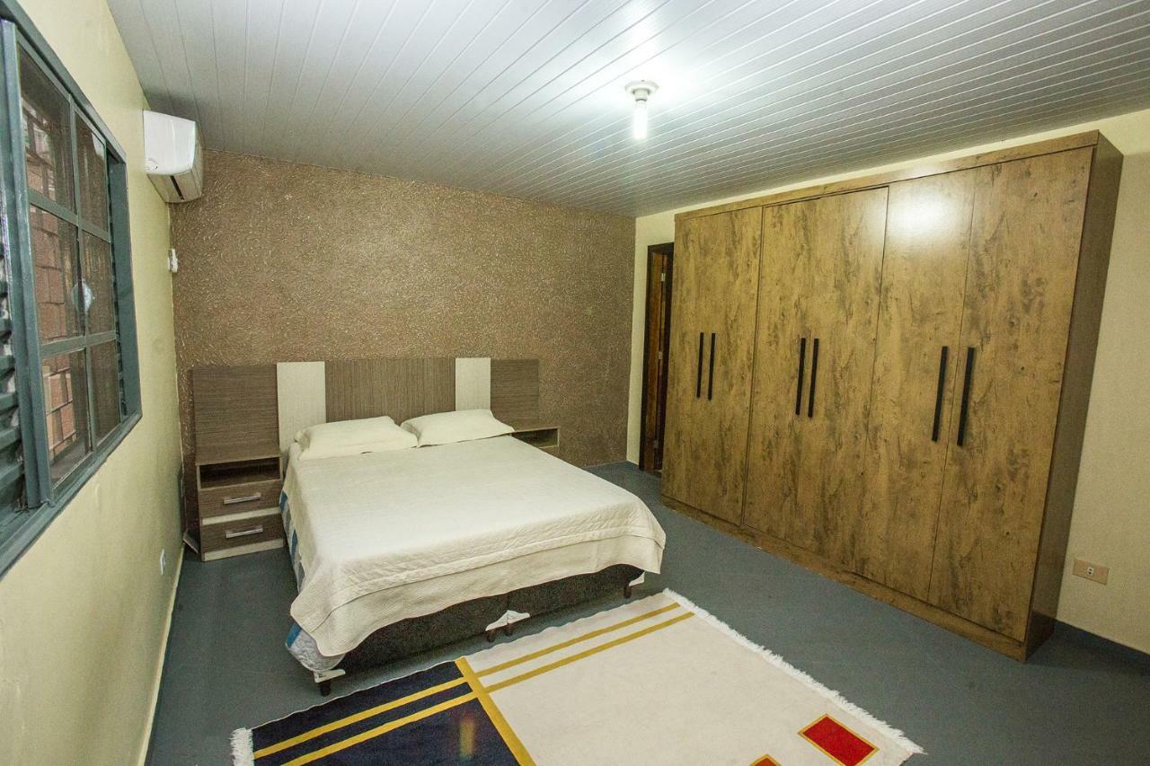 Casa Grande Com 2 Quartos E 1 Suite Foz do Iguaçu Kültér fotó