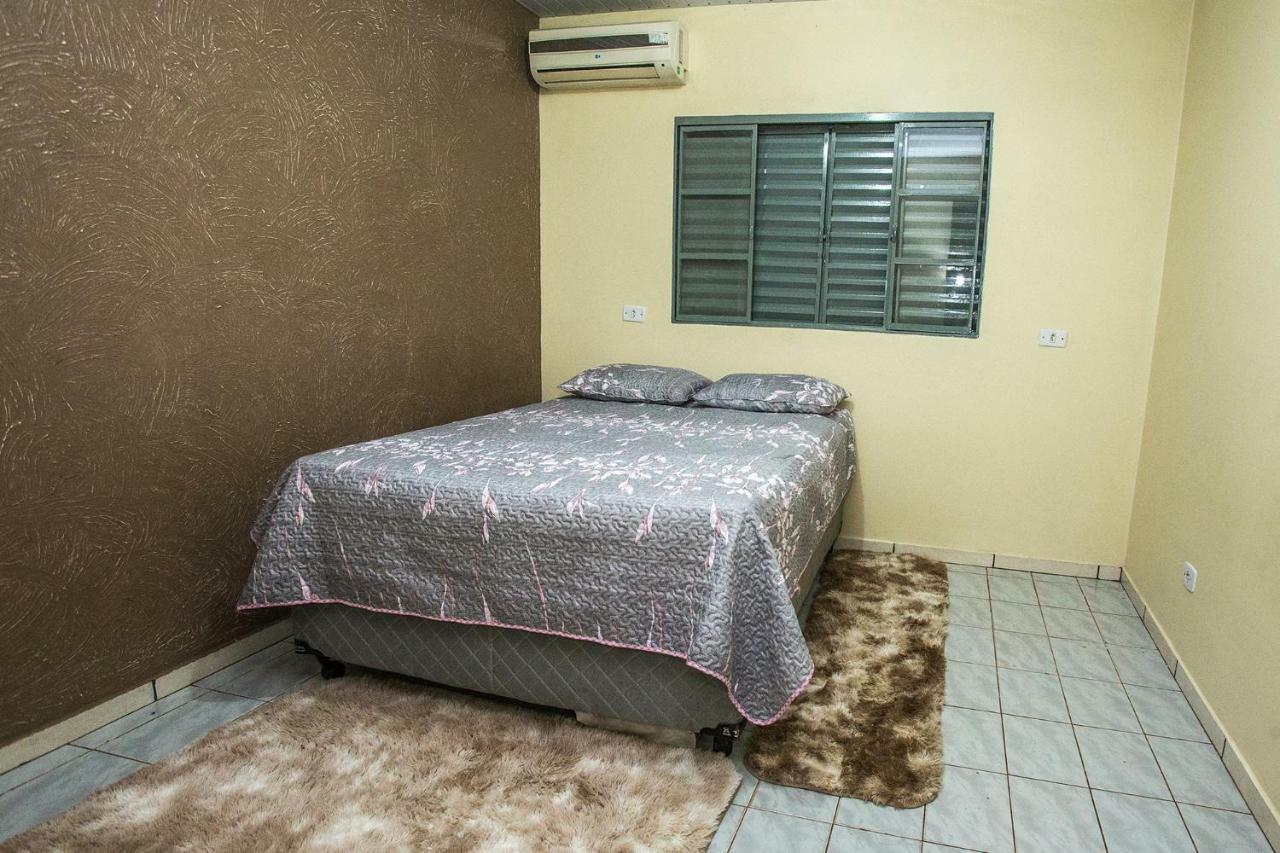 Casa Grande Com 2 Quartos E 1 Suite Foz do Iguaçu Kültér fotó